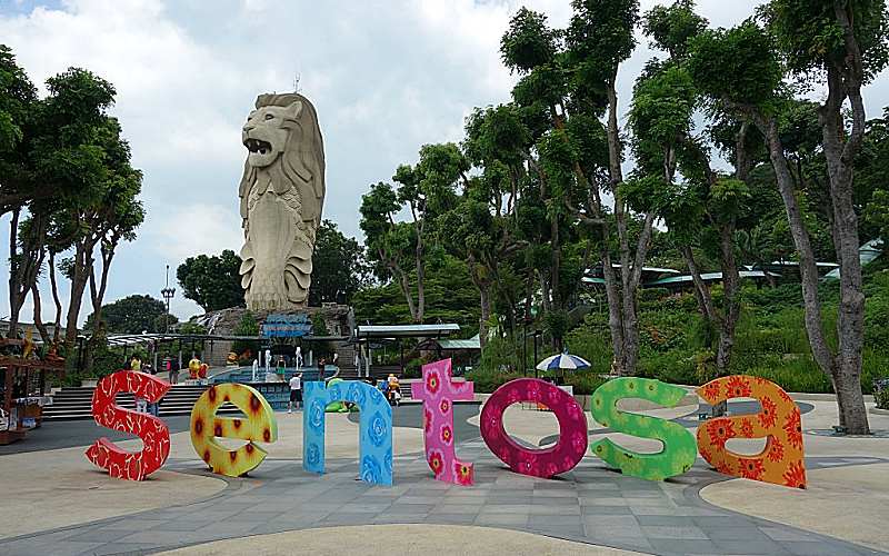 singapores iconic merlion statue will be demolished this